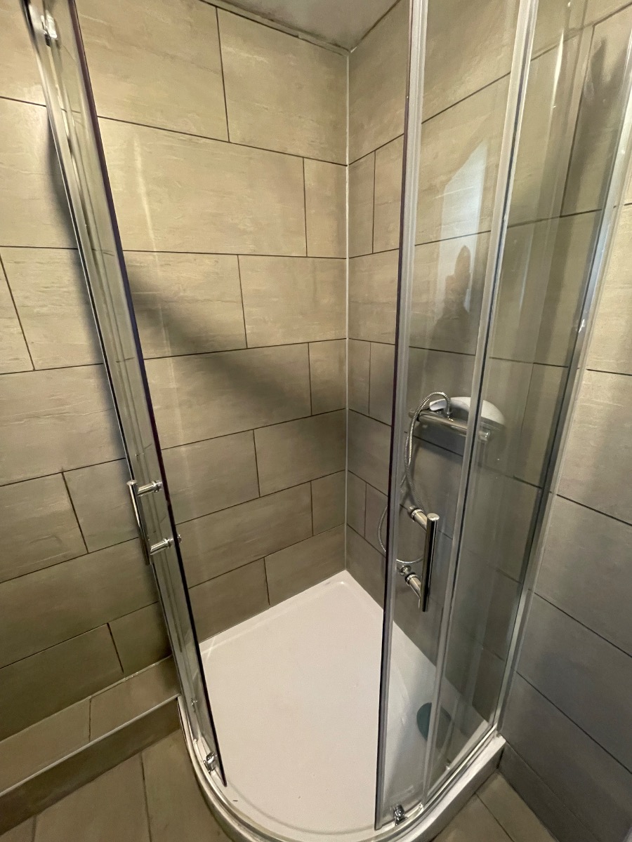 Bathroom Fitter: Image 7